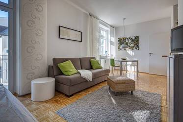 Hochwertige möblierte 1-Zimmer Balkonwohnung