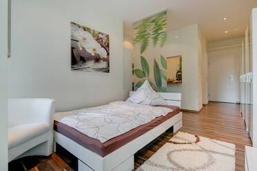 Schönes und helles Apartment Nähe Rotkreuzplatz
