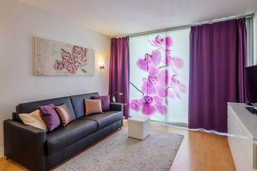 Apartment am Arabellapark mit Gemeinschaftspool 