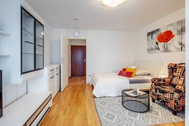 Schöne möblierte Wohnung in Laim