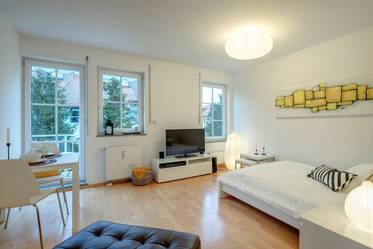 Apartment mit Balkon im Westen von München