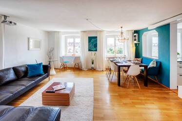 Im Herzen von München: Am Viktualienmarkt, einzigartige Altbauwohnung am Petersplatz 