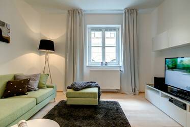 Elegant möblierte Wohnung, Nähe Odeonsplatz