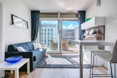 Sehr schöne Wohnung mit Designer-Möblierung