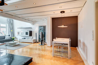 Premium-Maisonette-Altbauwohnung in der Nähe des Rotkreuzplatzes