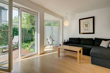 München-Obermenzing: Sehr schöne, möblierte Doppelhaushälfte (Neubau 2008) mit 3 Schlafzimmer 