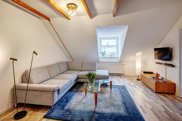 Dachgeschosswohnung in guter &amp; ruhiger Lage 