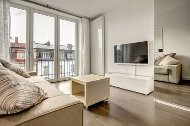 Zwischen Englischem Garten und Münchner Freiheit: neu möbliertes 1-Zi-Apartment inkl Inet