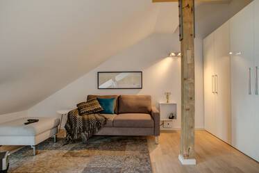Renovierte, moderne Dachgeschosswohnung 