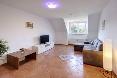 Dachgeschosswohnung mit guter Anbindung in Südlage