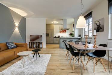 Top möblierte Premium Altbauwohnung