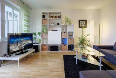 Dachau, 16km nordwestlich von München-Zentrum: Schöne möblierte 3-Zimmer Wohnung, incl TG-Stellplatz