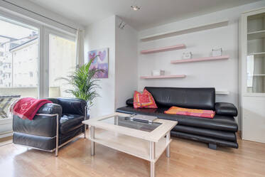 Helle 2-Zimmer-Wohnung mit drei Balkonen