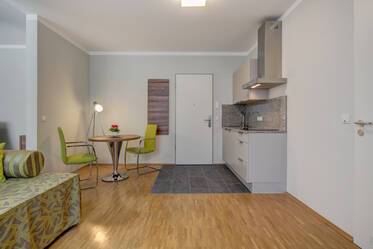 Großzügiges Apartment, 5 Gehminuten zur S-Bahn S8