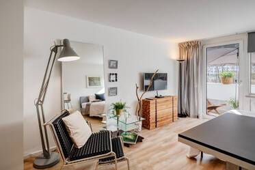 Lichtdurchflutete Wohnung mit Südbalkon auf Zeit mieten
