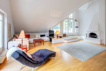 Sonnige DG-Wohnung, 2 Schlafzimmer, 2 Bäder