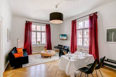 Altbauwohnung in denkmalgeschütztem Gebäude