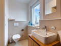 Dachgeschosswohnung München Am Hart 02 2. Badezimmer 10425
