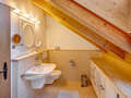 Dachgeschosswohnung Bad Heilbrunn 02 Badezimmer 12826