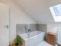 Dachgeschosswohnung München Solln 04 Badezimmer 15038