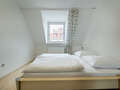 Dachgeschosswohnung München Schwabing (links der Leopoldstraße) 01 Schlafen 4340
