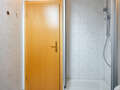 Dachgeschosswohnung München Waldtrudering 03 Badezimmer 6182