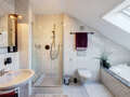 Dachgeschosswohnung Vaterstetten 03 Badezimmer 6726