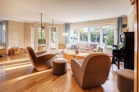 https://www.mrlodge.de/wohnen-auf-zeit/5-zimmer-haus-graefelfing-10794