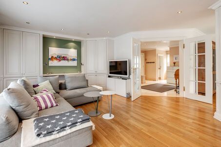https://www.mrlodge.de/wohnen-auf-zeit/4-zimmer-haus-muenchen-fasanerie-11793