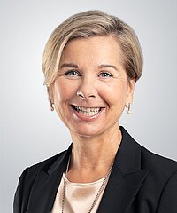 Edda Pucher
