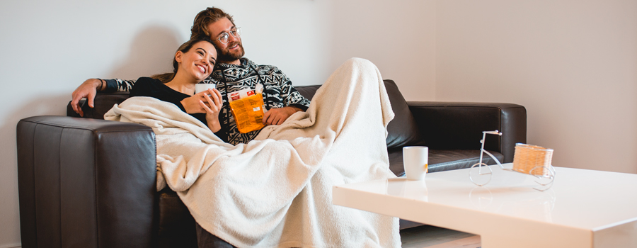 Feuchtigkeitsschäden vermeiden Couch Foto
